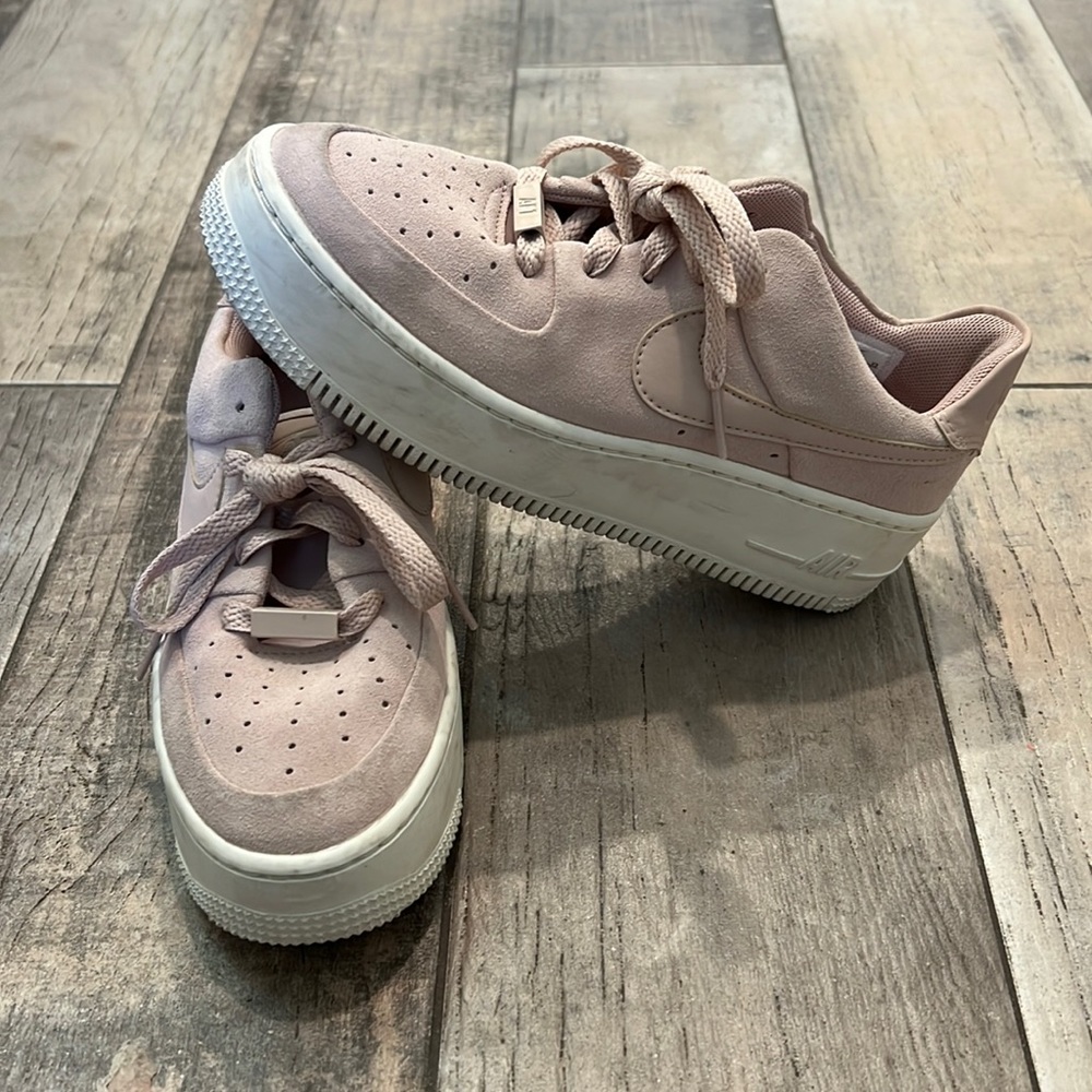 Cute pink Nike size 6